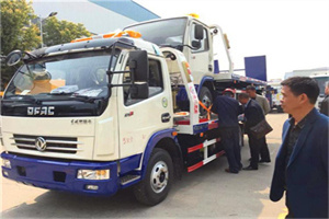 驻马店汽车道路救援拖车价格